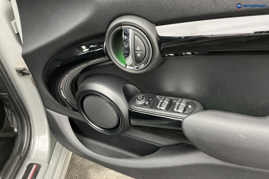 Mini Hatchback Cooper S Sport Manual Petrol Hatchback - Stock Number (1633320) - 29th supplementary image