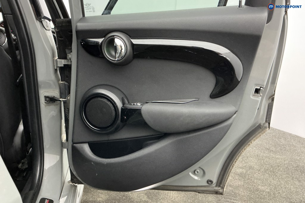 Mini Hatchback Cooper S Sport Manual Petrol Hatchback - Stock Number (1633320) - 32nd supplementary image