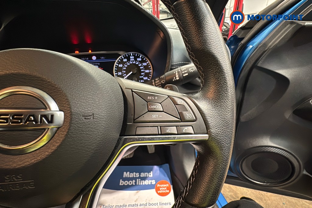 Nissan Juke N-Connecta Automatic Petrol SUV - Stock Number (1633874) - 4th supplementary image