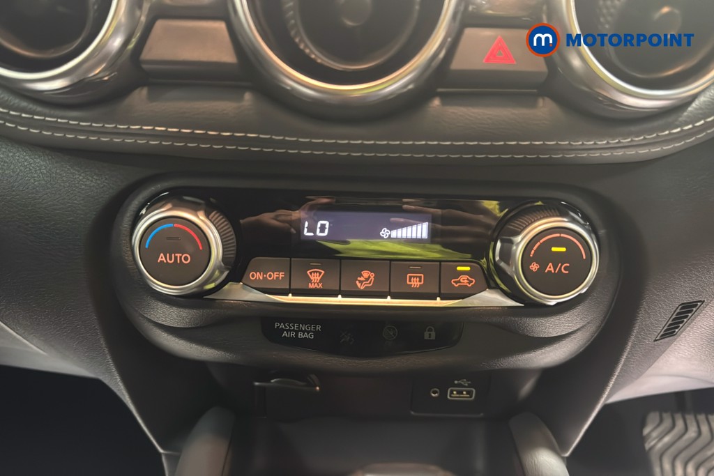 Nissan Juke N-Connecta Automatic Petrol SUV - Stock Number (1633874) - 12th supplementary image