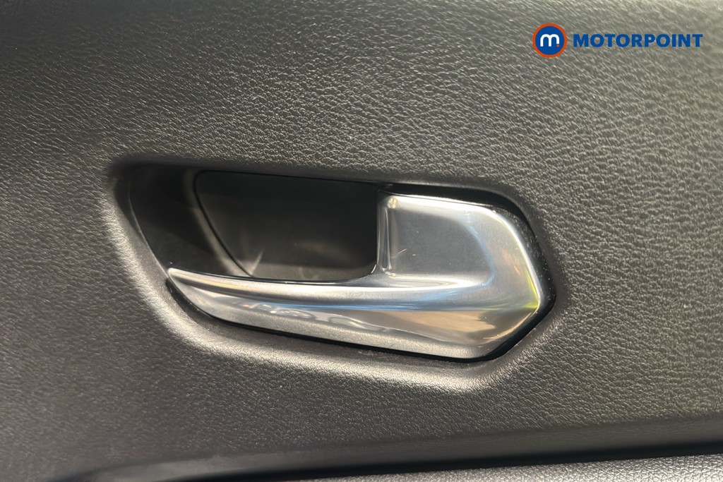 Nissan Juke N-Connecta Automatic Petrol SUV - Stock Number (1633874) - 42nd supplementary image