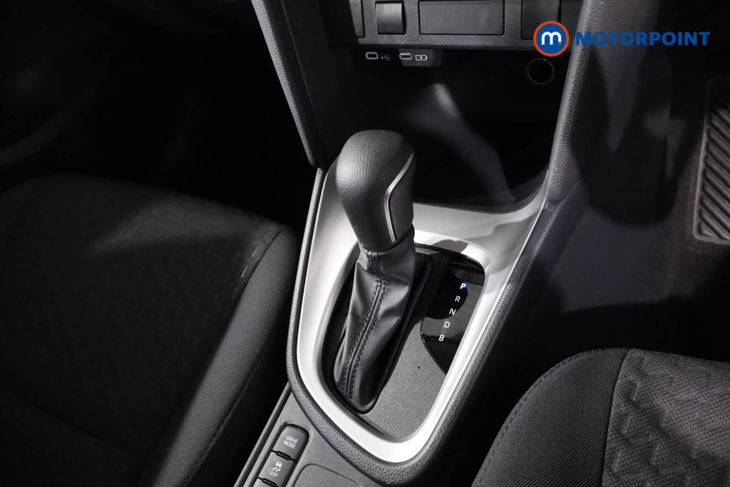 Toyota Yaris Cross Icon Automatic Petrol-Electric Hybrid Estate - Stock Number (1633892) - 20th supplementary image