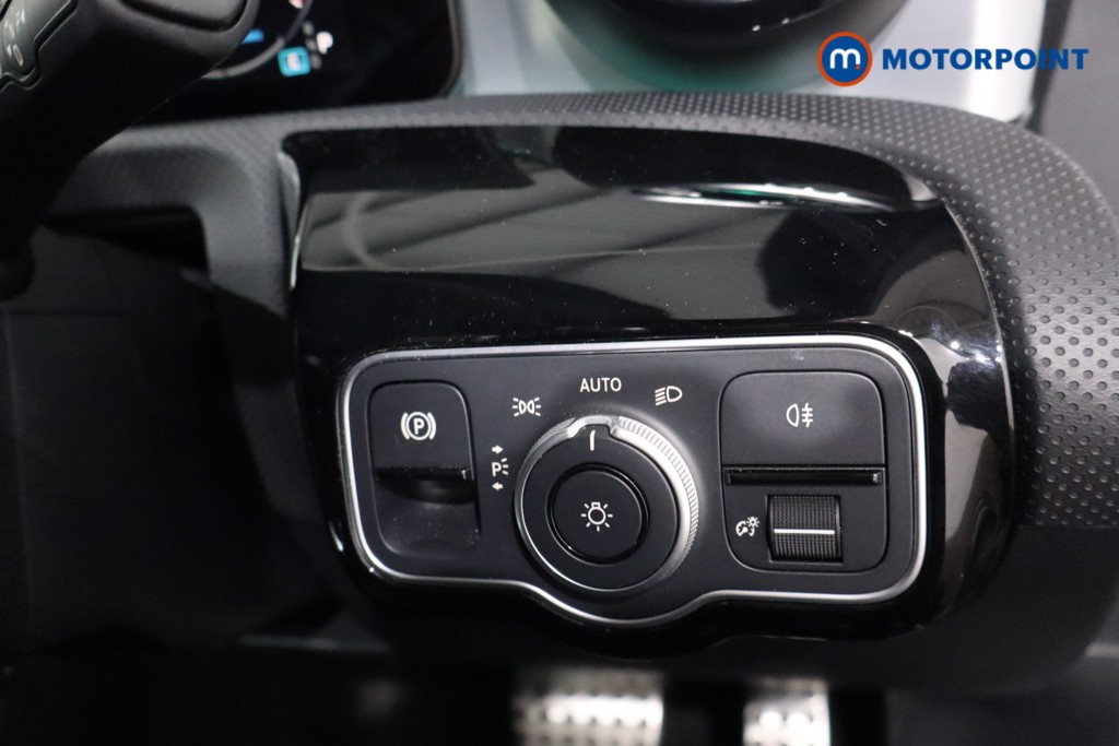 Mercedes-Benz A Class Amg Line Automatic Petrol Hatchback - Stock Number (1634188) - 17th supplementary image