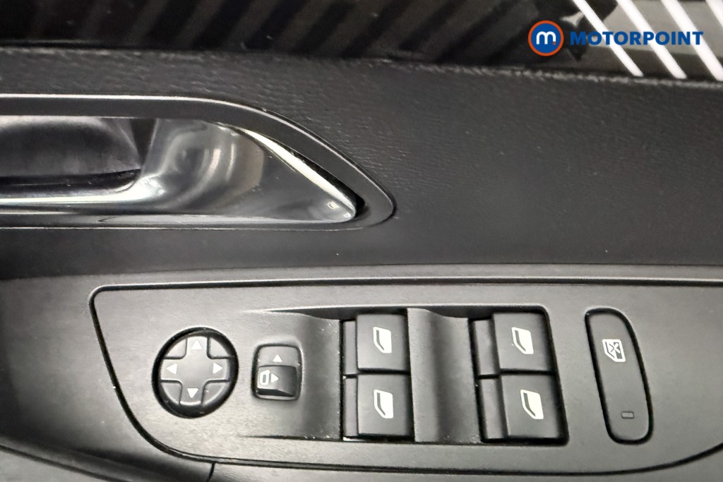 Peugeot 2008 Allure Manual Petrol SUV - Stock Number (1634483) - 18th supplementary image