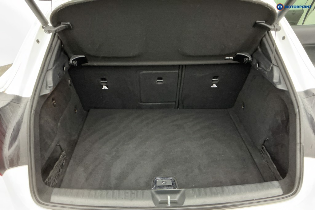 Mercedes-Benz GLA Amg Line Manual Petrol SUV - Stock Number (1634503) - 3rd supplementary image