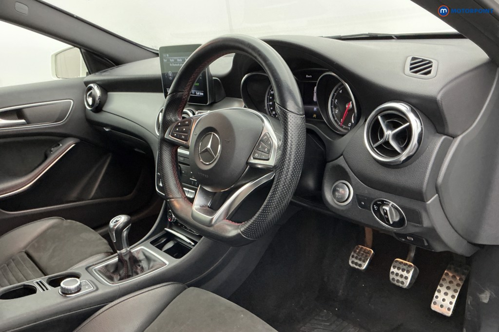 Mercedes-Benz GLA Amg Line Manual Petrol SUV - Stock Number (1634503) - 7th supplementary image