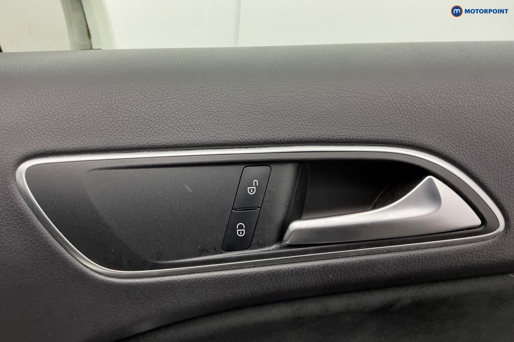 Mercedes-Benz GLA Amg Line Manual Petrol SUV - Stock Number (1634503) - 28th supplementary image