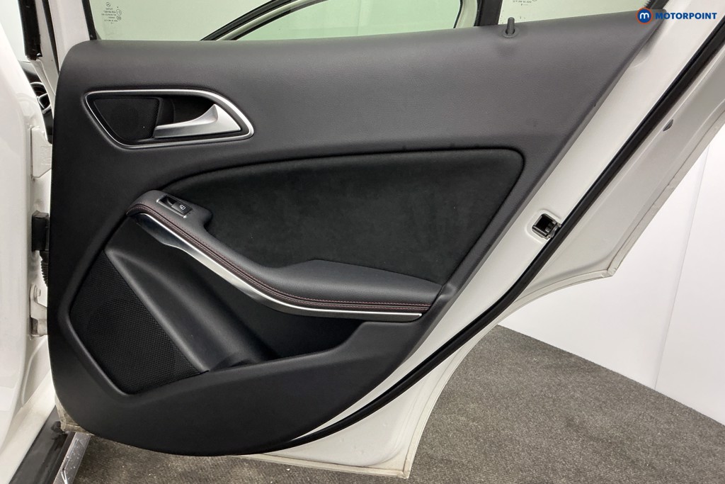 Mercedes-Benz GLA Amg Line Manual Petrol SUV - Stock Number (1634503) - 30th supplementary image