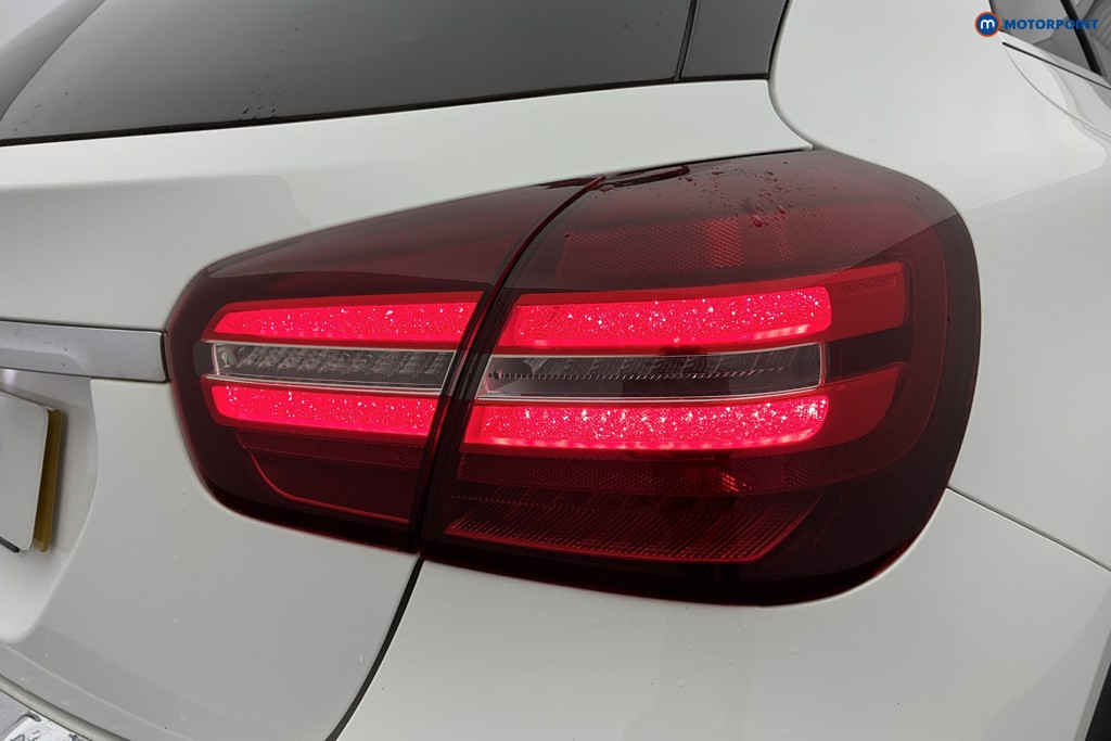 Mercedes-Benz GLA Amg Line Manual Petrol SUV - Stock Number (1634503) - 33rd supplementary image