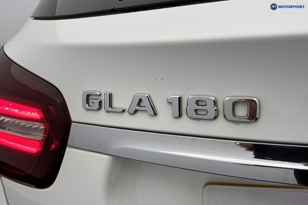 Mercedes-Benz GLA Amg Line Manual Petrol SUV - Stock Number (1634503) - 34th supplementary image