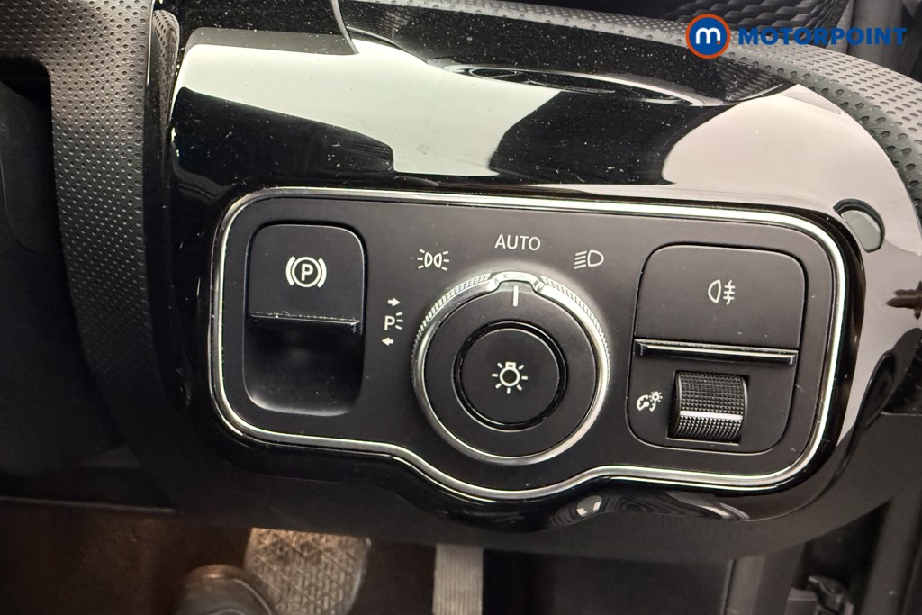 Mercedes-Benz A Class Sport Automatic Diesel Hatchback - Stock Number (1634592) - 11th supplementary image