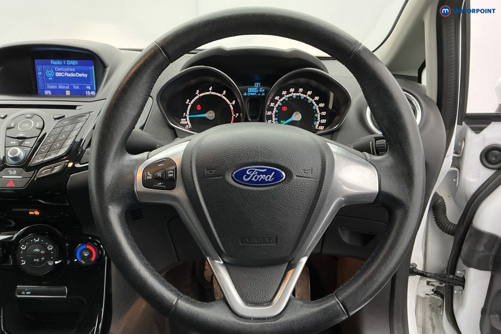 Ford Fiesta Zetec Manual Petrol Hatchback - Stock Number (1634620) - 7th supplementary image