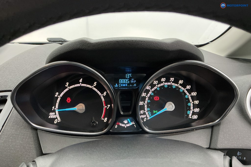 Ford Fiesta Zetec Manual Petrol Hatchback - Stock Number (1634620) - 10th supplementary image