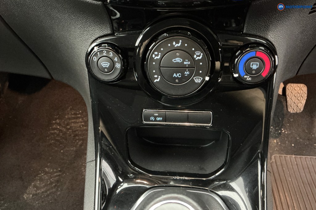 Ford Fiesta Zetec Manual Petrol Hatchback - Stock Number (1634620) - 18th supplementary image