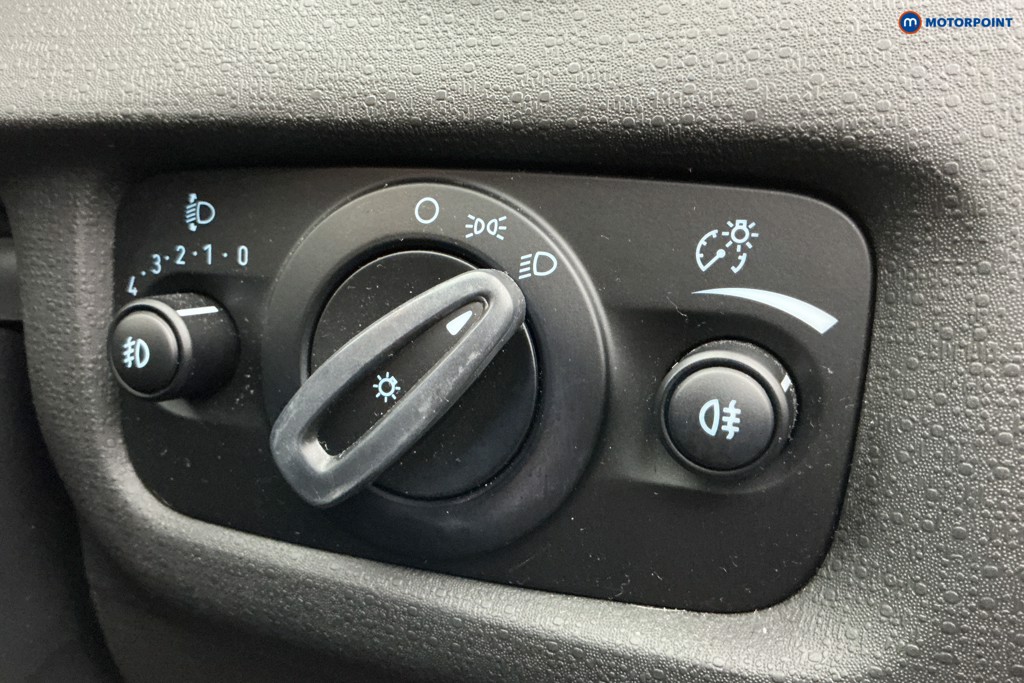 Ford Fiesta Zetec Manual Petrol Hatchback - Stock Number (1634620) - 25th supplementary image