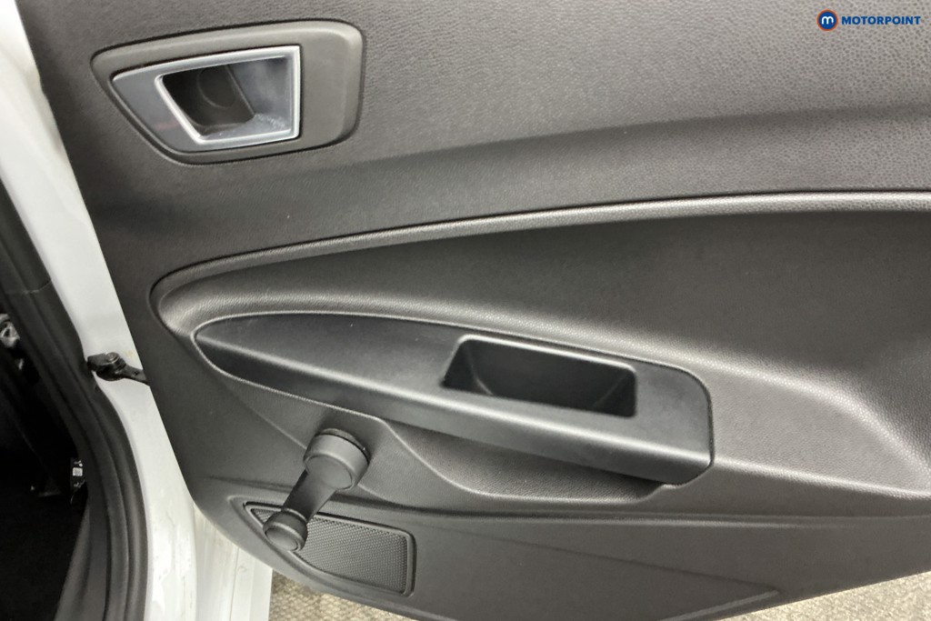 Ford Fiesta Zetec Manual Petrol Hatchback - Stock Number (1634620) - 30th supplementary image