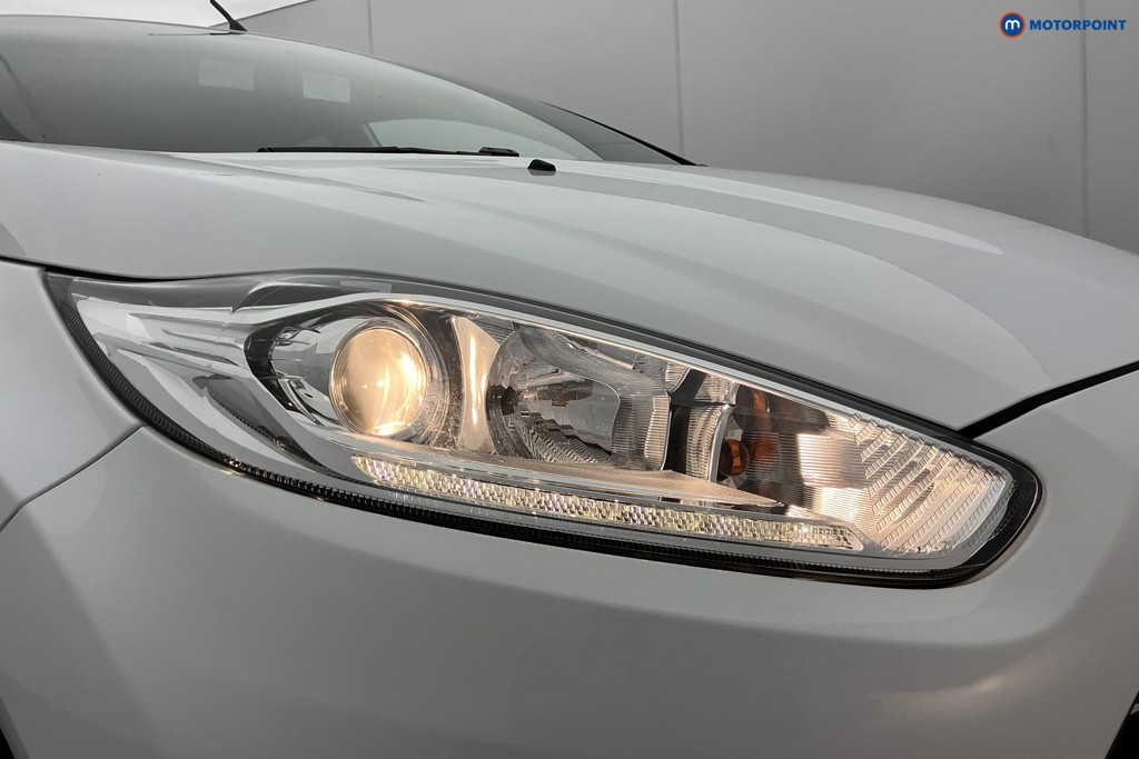 Ford Fiesta Zetec Manual Petrol Hatchback - Stock Number (1634620) - 31st supplementary image