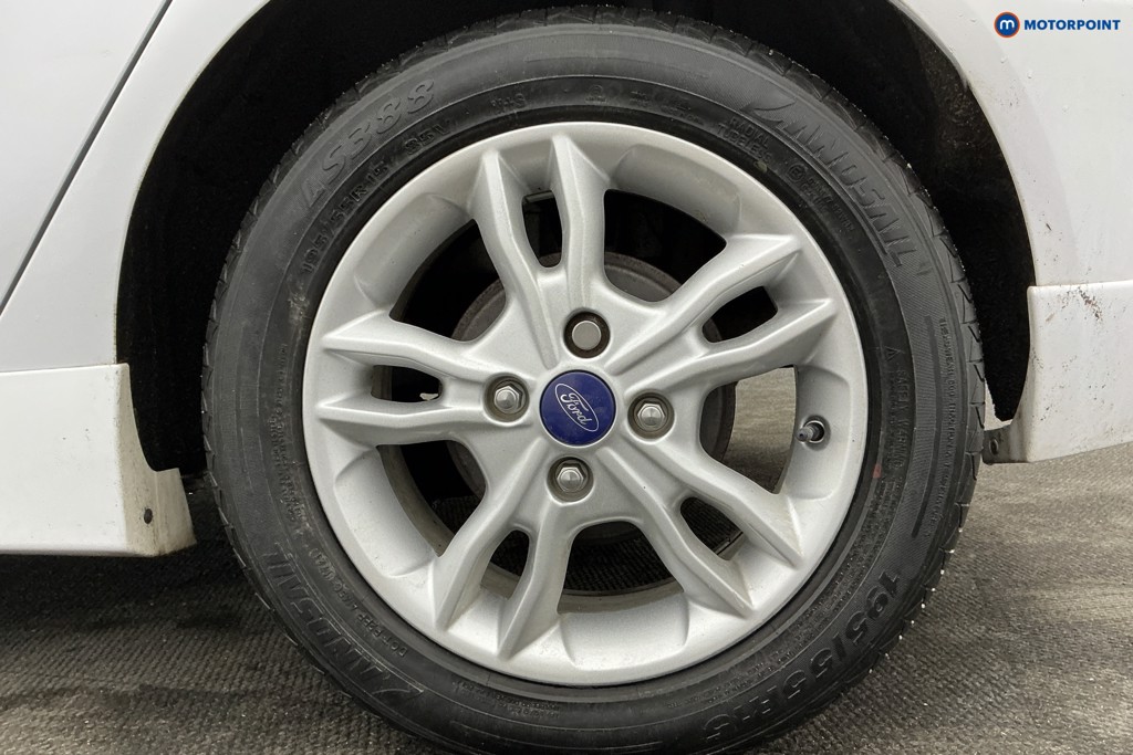 Ford Fiesta Zetec Manual Petrol Hatchback - Stock Number (1634620) - 36th supplementary image