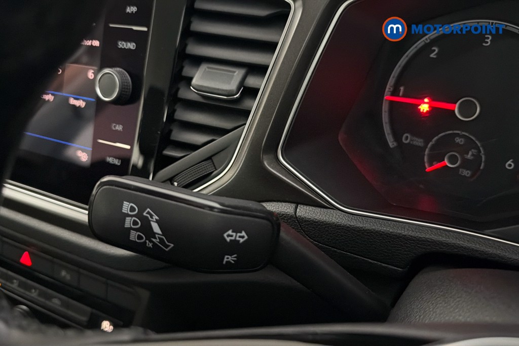 Volkswagen T-Roc SE Manual Diesel SUV - Stock Number (1634720) - 6th supplementary image