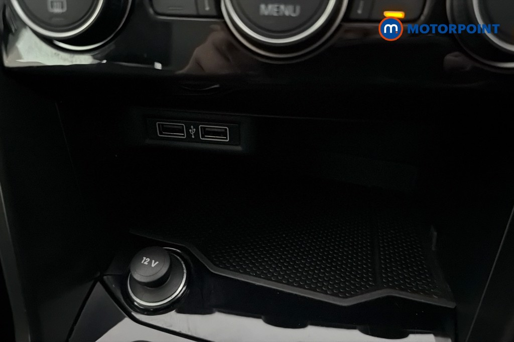 Volkswagen T-Roc SE Manual Diesel SUV - Stock Number (1634720) - 17th supplementary image