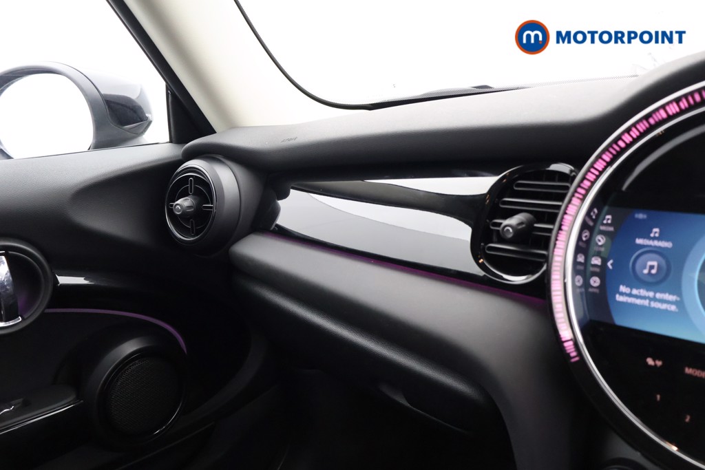 Mini Hatchback Cooper Classic Manual Petrol Hatchback - Stock Number (1634768) - 9th supplementary image