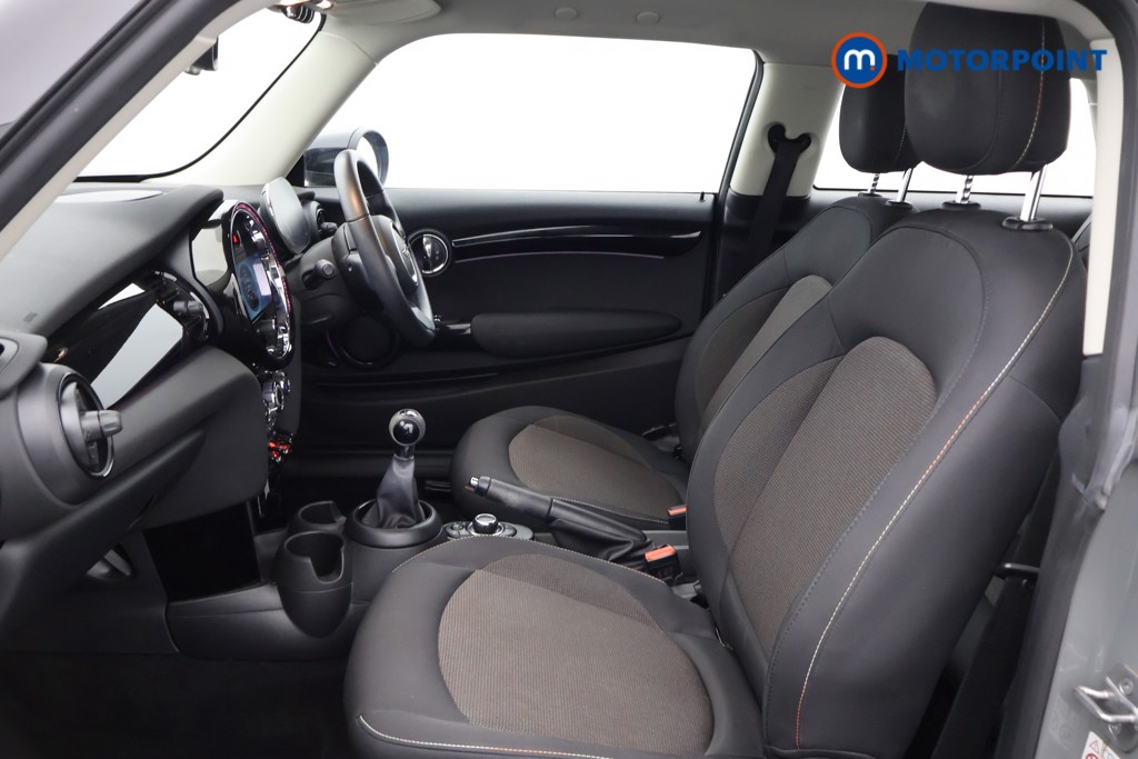 Mini Hatchback Cooper Classic Manual Petrol Hatchback - Stock Number (1634768) - 16th supplementary image