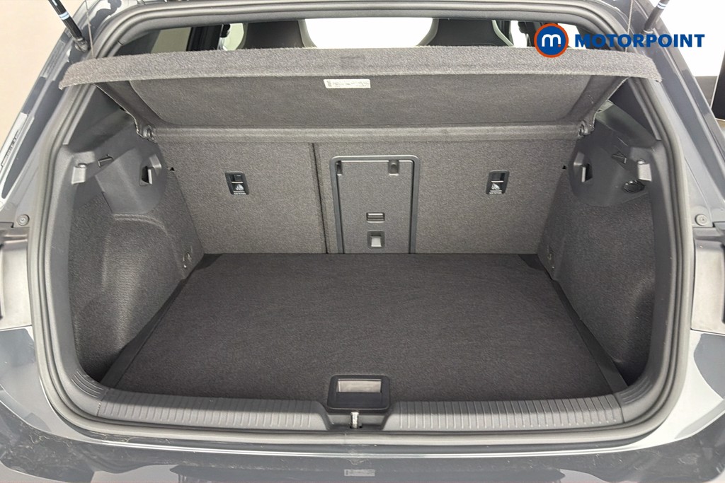 Volkswagen Golf R-Line Automatic Petrol Hatchback - Stock Number (1634808) - 33rd supplementary image