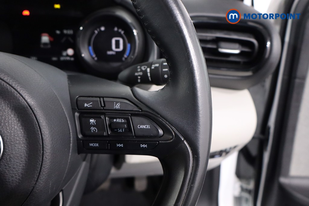 Toyota Yaris Excel Automatic Petrol-Electric Hybrid Hatchback - Stock Number (1635042) - 8th supplementary image