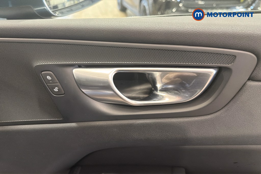 Volvo Xc60 Core Automatic Petrol SUV - Stock Number (1635175) - 42nd supplementary image