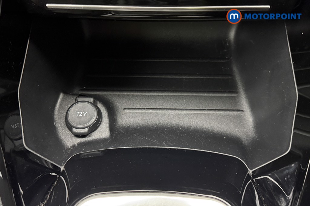 Peugeot 2008 Allure Manual Petrol SUV - Stock Number (1635272) - 17th supplementary image