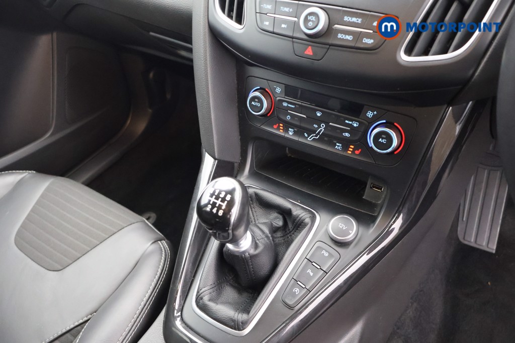 Ford Focus Titanium X Manual Petrol Hatchback - Stock Number (1635431) - 14th supplementary image