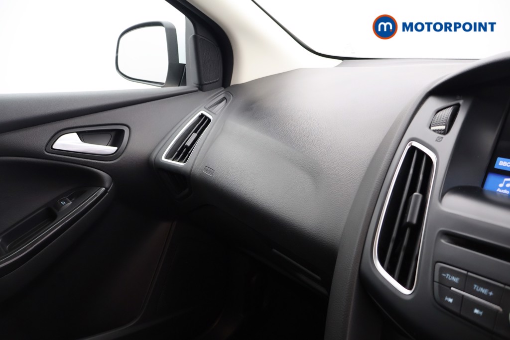 Ford Focus Titanium X Manual Petrol Hatchback - Stock Number (1635431) - 15th supplementary image
