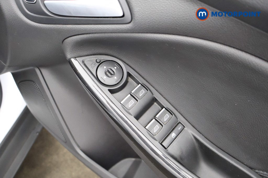 Ford Focus Titanium X Manual Petrol Hatchback - Stock Number (1635431) - 20th supplementary image