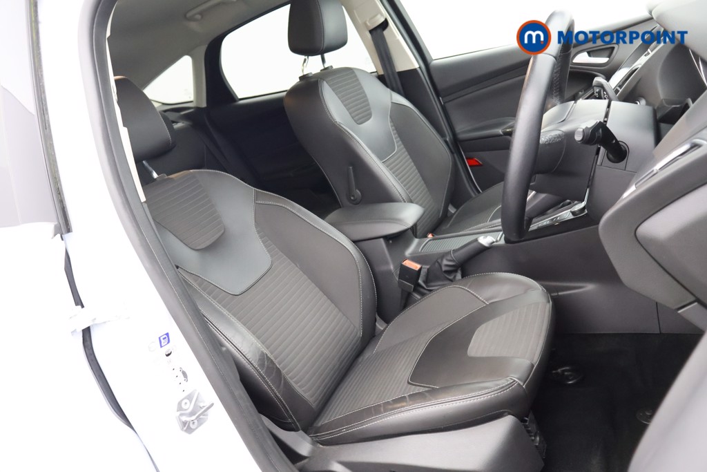 Ford Focus Titanium X Manual Petrol Hatchback - Stock Number (1635431) - 21st supplementary image