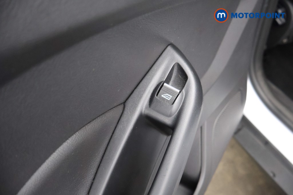 Ford Focus Titanium X Manual Petrol Hatchback - Stock Number (1635431) - 29th supplementary image