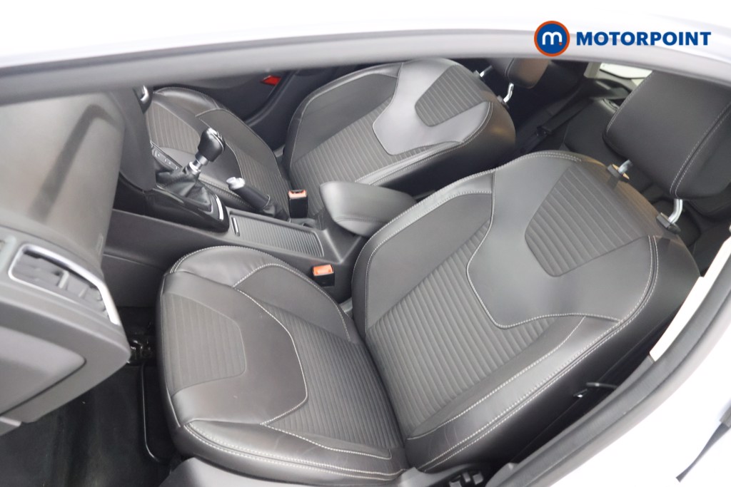 Ford Focus Titanium X Manual Petrol Hatchback - Stock Number (1635431) - 32nd supplementary image