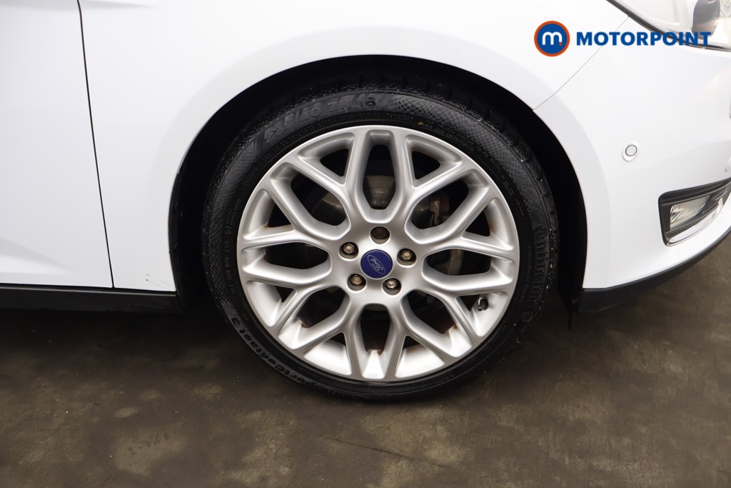 Ford Focus Titanium X Manual Petrol Hatchback - Stock Number (1635431) - 1st supplementary image