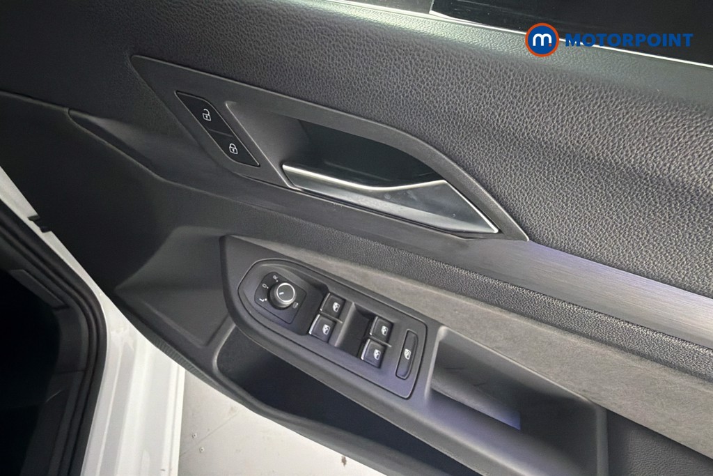 Volkswagen Golf Style Edition Manual Petrol Hatchback - Stock Number (1635491) - 19th supplementary image