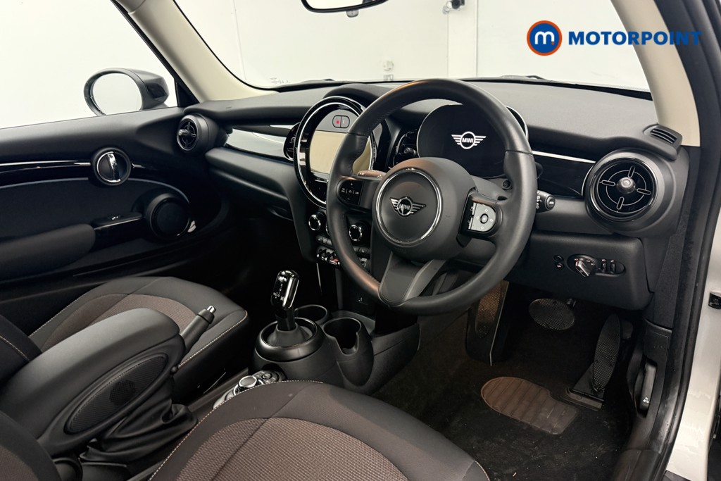 Mini Hatchback Cooper Classic Automatic Petrol Hatchback - Stock Number (1636088) - 5th supplementary image