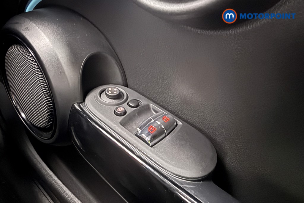 Mini Hatchback Cooper Classic Automatic Petrol Hatchback - Stock Number (1636088) - 15th supplementary image