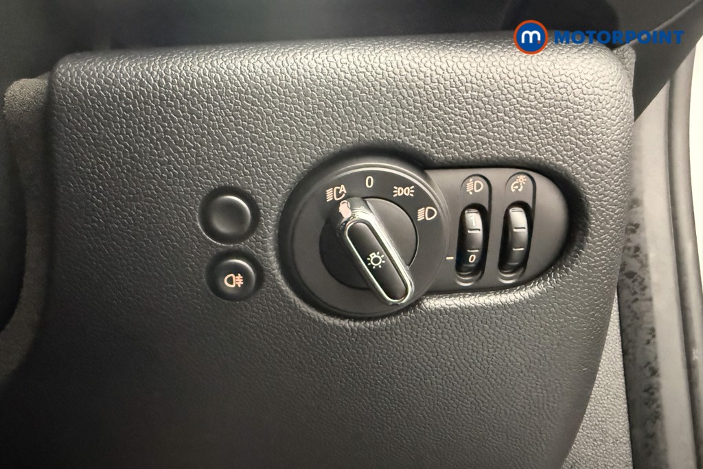 Mini Hatchback Cooper Classic Automatic Petrol Hatchback - Stock Number (1636088) - 17th supplementary image