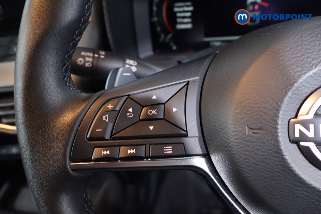 Nissan Juke N-Connecta Automatic Petrol SUV - Stock Number (1636091) - 7th supplementary image