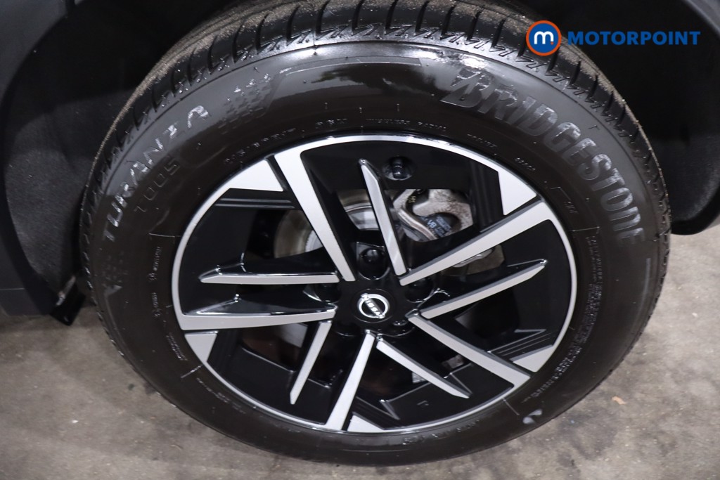 Nissan Juke N-Connecta Automatic Petrol SUV - Stock Number (1636091) - 12th supplementary image