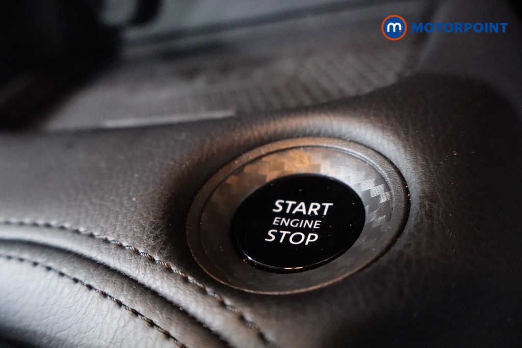 Nissan Juke N-Connecta Automatic Petrol SUV - Stock Number (1636091) - 20th supplementary image