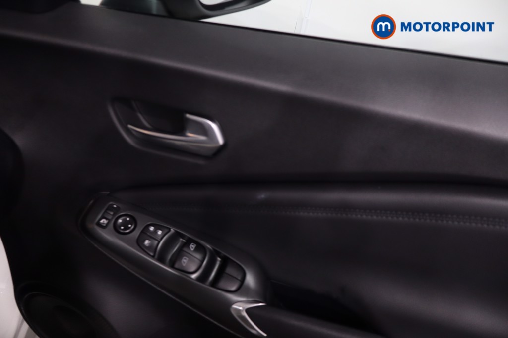 Nissan Juke N-Connecta Automatic Petrol SUV - Stock Number (1636091) - 25th supplementary image