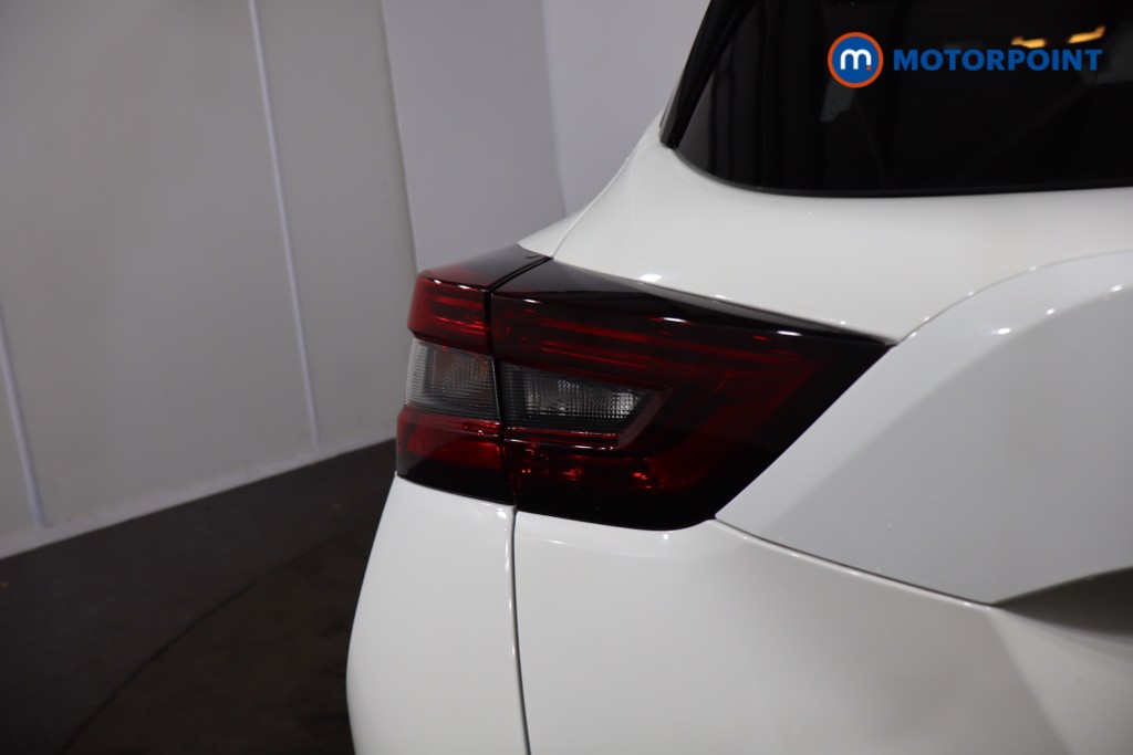 Nissan Juke N-Connecta Automatic Petrol SUV - Stock Number (1636091) - 35th supplementary image