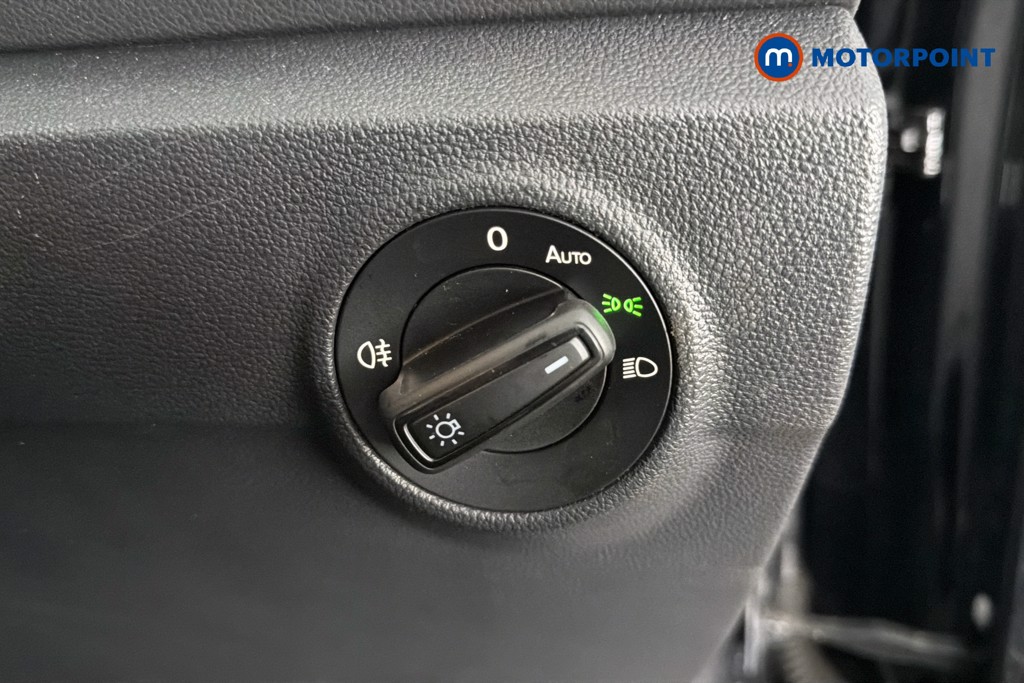 Volkswagen T-Roc Life Manual Petrol SUV - Stock Number (1593678) - 18th supplementary image