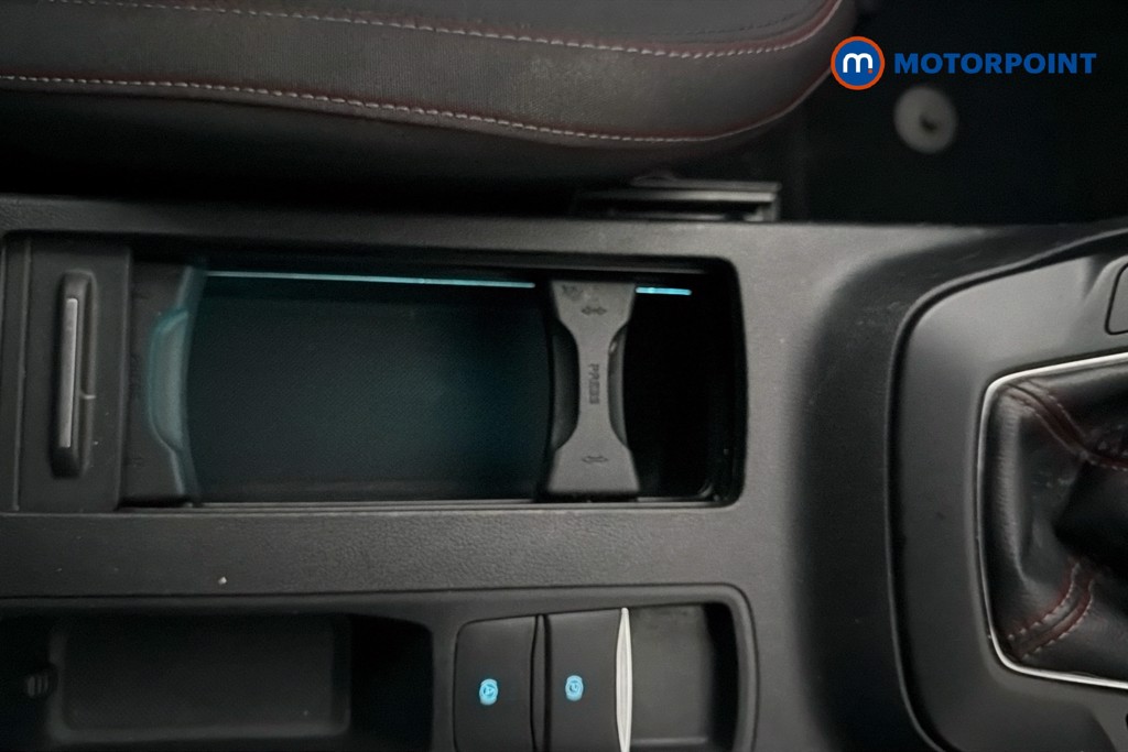 Ford Focus St-Line Manual Diesel Hatchback - Stock Number (1605810) - 16th supplementary image