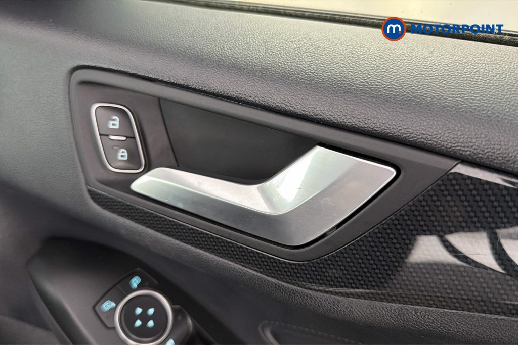 Ford Focus St-Line Manual Diesel Hatchback - Stock Number (1605810) - 42nd supplementary image