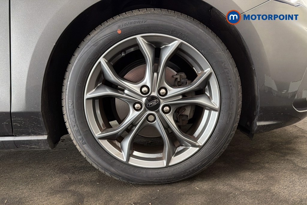 Ford Focus St-Line Manual Diesel Hatchback - Stock Number (1605810) - 50th supplementary image